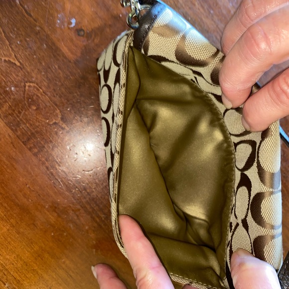 Brand new Coach clutch with tags! - Picture 6 of 6